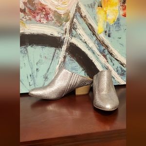 BCBGeneration Silver Mules